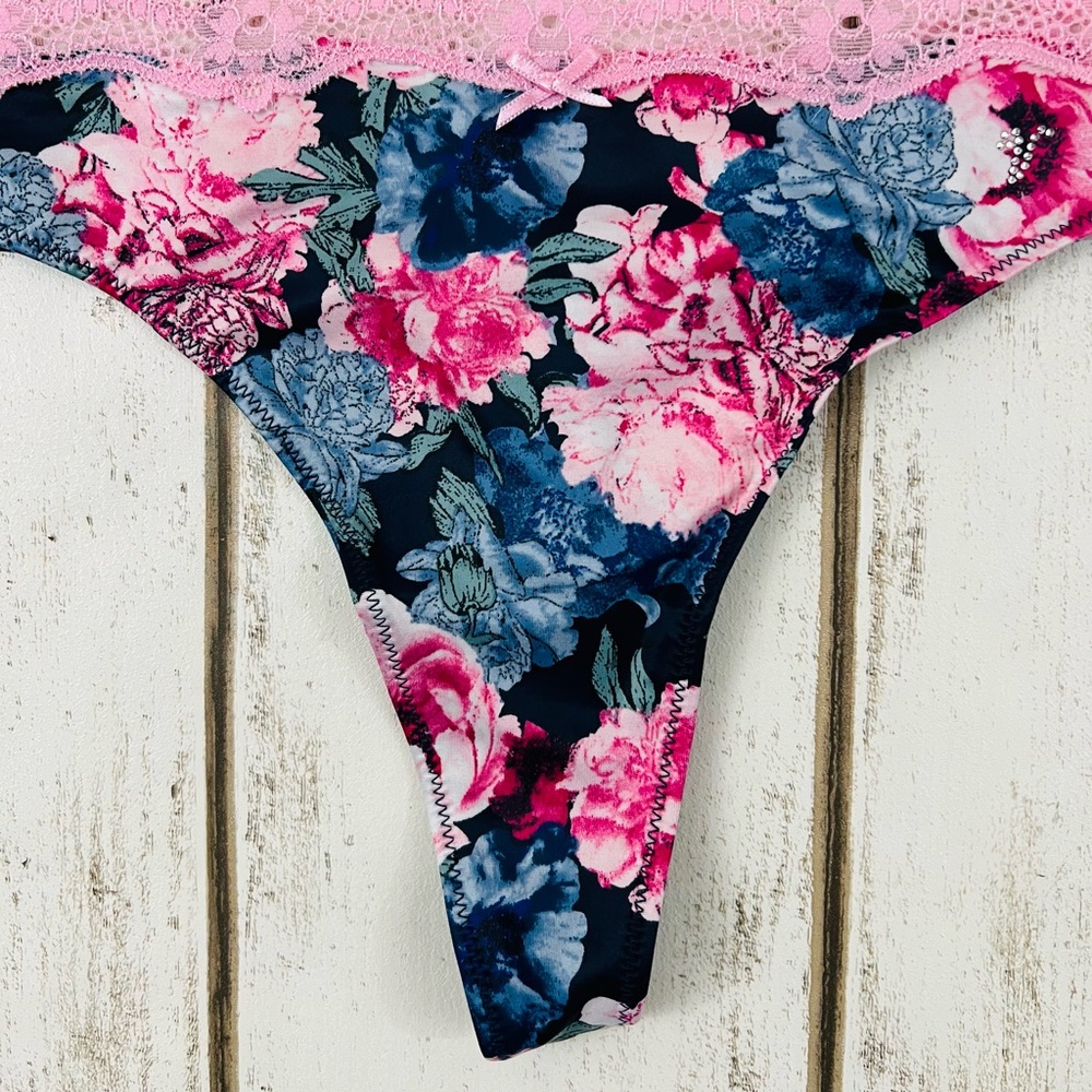 Victoria’s Secret Dream Angels Floral Thong Pantie Medium - Picture 5 of 9